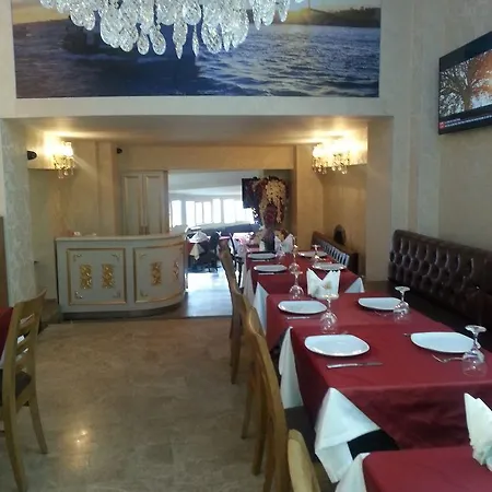 Ethnica Old מלון