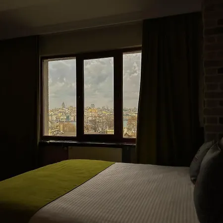 Ethnica Old Hotell 2*