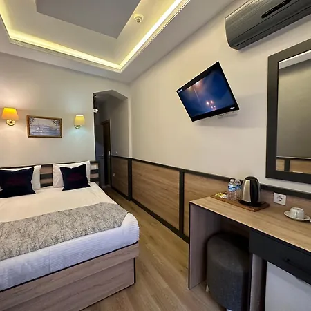 Ethnica Old Hotell 2*